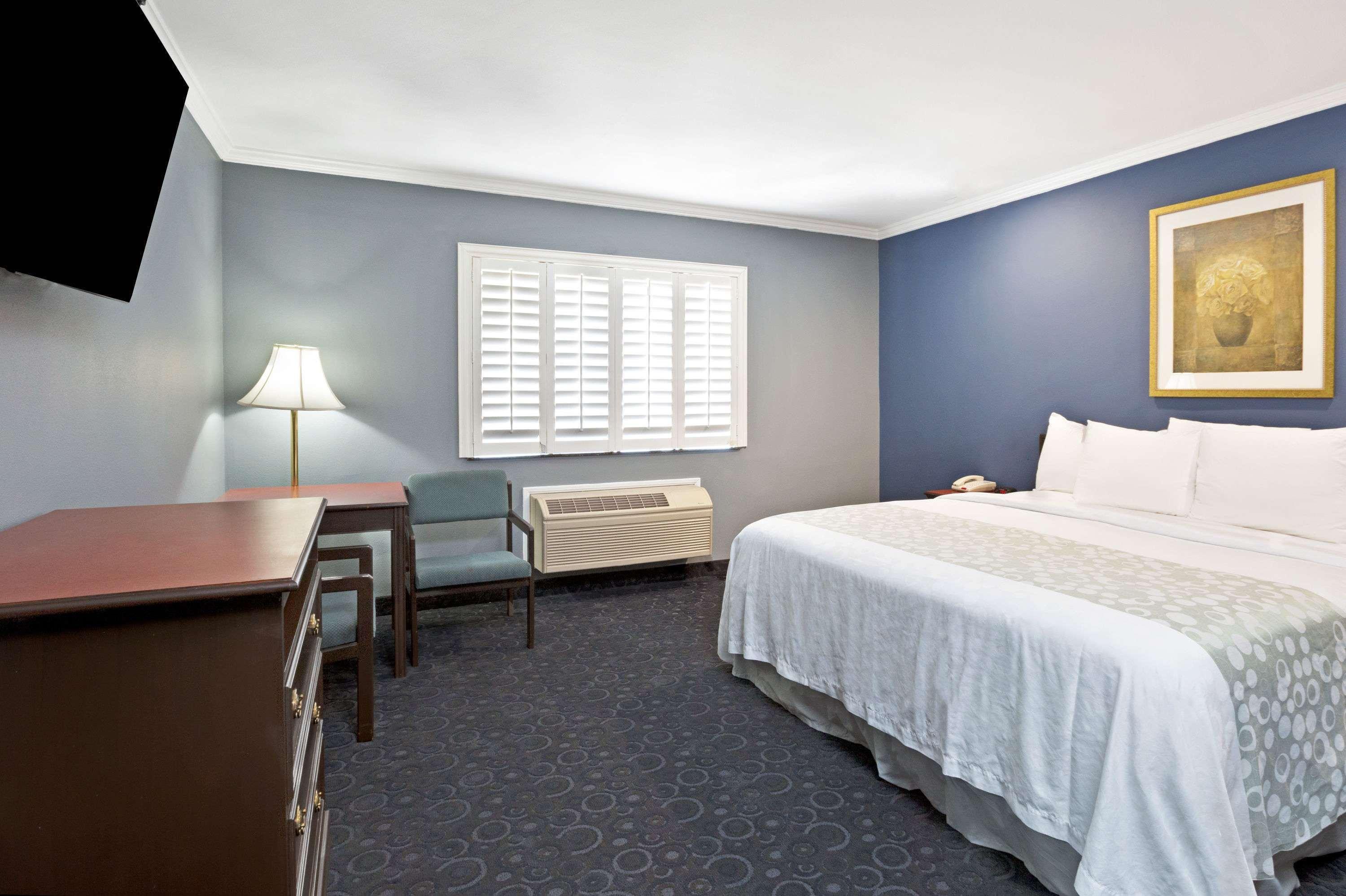 Days Inn By Wyndham West Covina Exterior foto